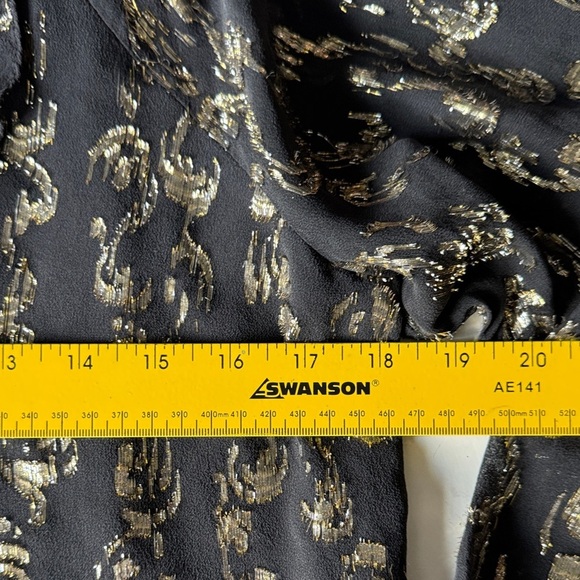 Lilly Pulitzer Black and Gold Patterned Blouse - Picture 15 of 16